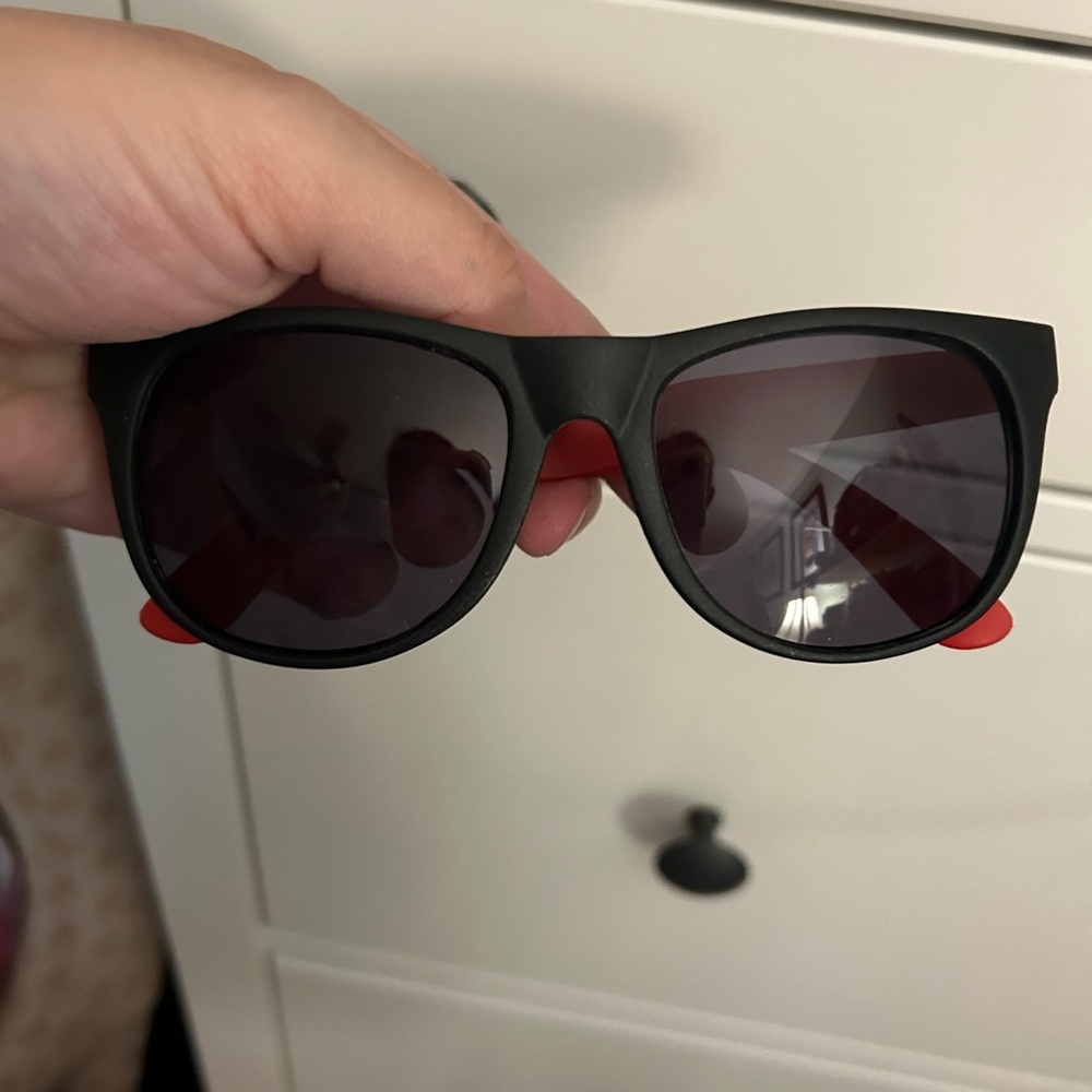Disney Disneyland sunglasses NWOT unworn magic key